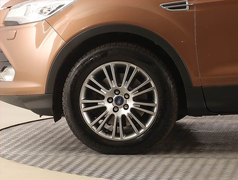 Ford Kuga (2013) 2.0 TDCi, 4X4, Xenony - fotka 14 z 23