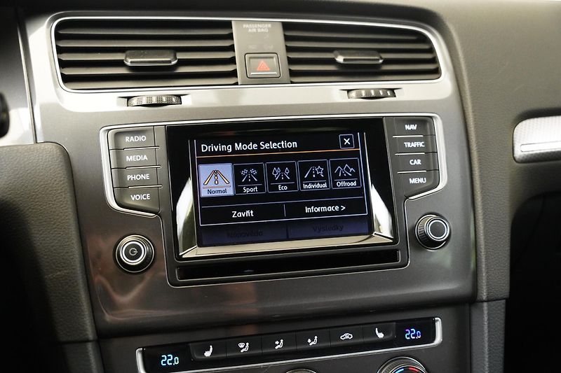 Volkswagen Golf - fotka 18 z 25