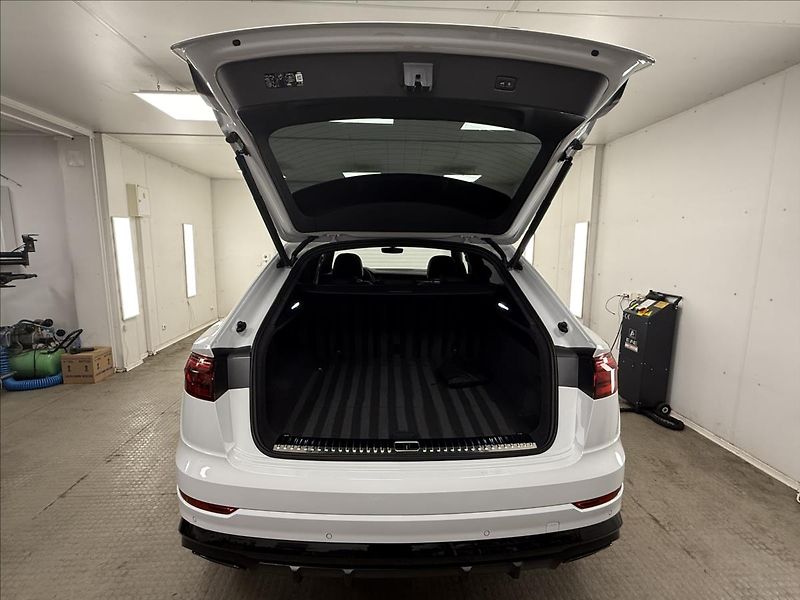 Audi Q8 50 TDI S-LINE 1 MAJ ČR DPH - fotka 28 z 34