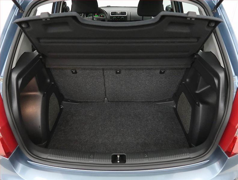 Škoda Fabia (2008) Ambiente 1.2, nová STK - fotka 13 z 15