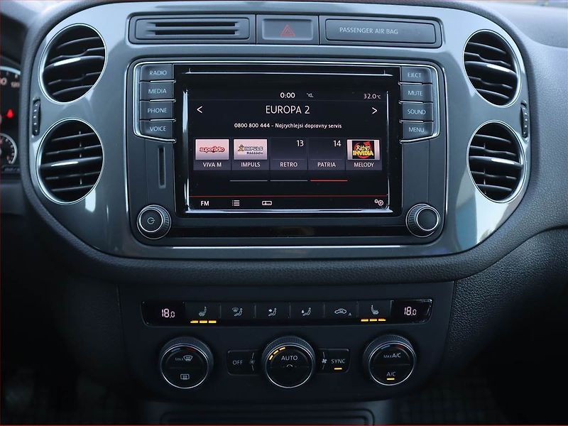 Volkswagen Tiguan (2015) 2.0 TDI, Serv.kniha, Navi - fotka 12 z 19