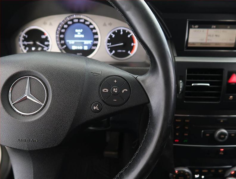 Mercedes-Benz GLK (2010) 220 CDI, 4X4, Automat - fotka 18 z 22