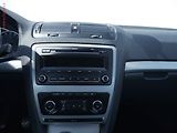 Škoda Octavia (2010) 1.6TDi, ČR, autoAC - náhled 21