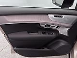 Volvo XC90 (2026) T8 AWD Plug-in ULTRA DARK 7m - náhled 7