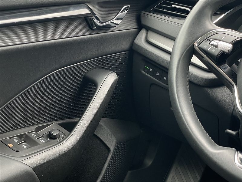 Škoda Octavia 2,0 TDI 4x4 DSG Ambi Plus TZ - fotka 15 z 24