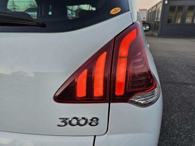 Peugeot 3008 (2016) 1.2 - 96kW, NOVÉ ROZVODY - fotka 29 z 50
