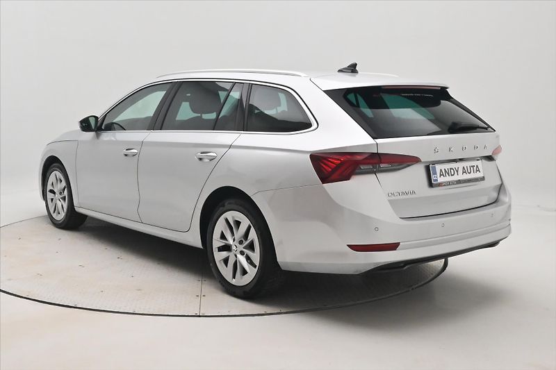 Škoda Octavia 2,0 TDI 110kW DSG Style Záruka - fotka 7 z 30