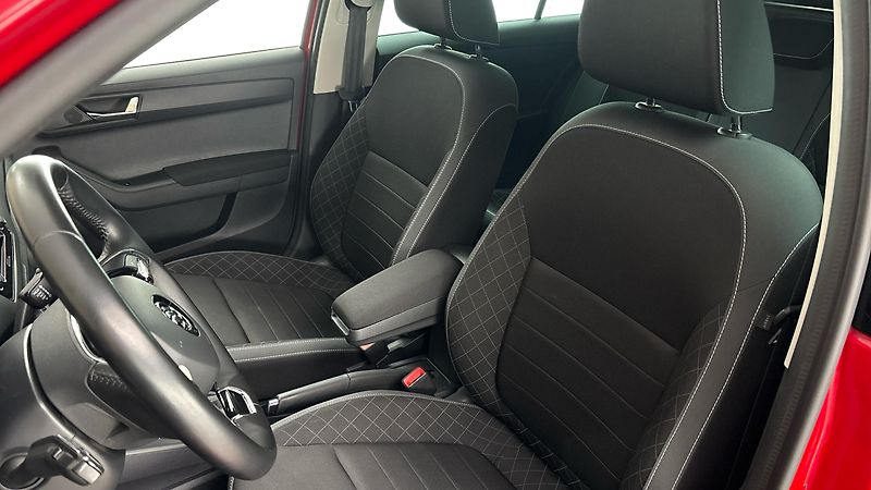 Škoda Fabia 1.0 TSI Ambition Combi Tour - fotka 15 z 24