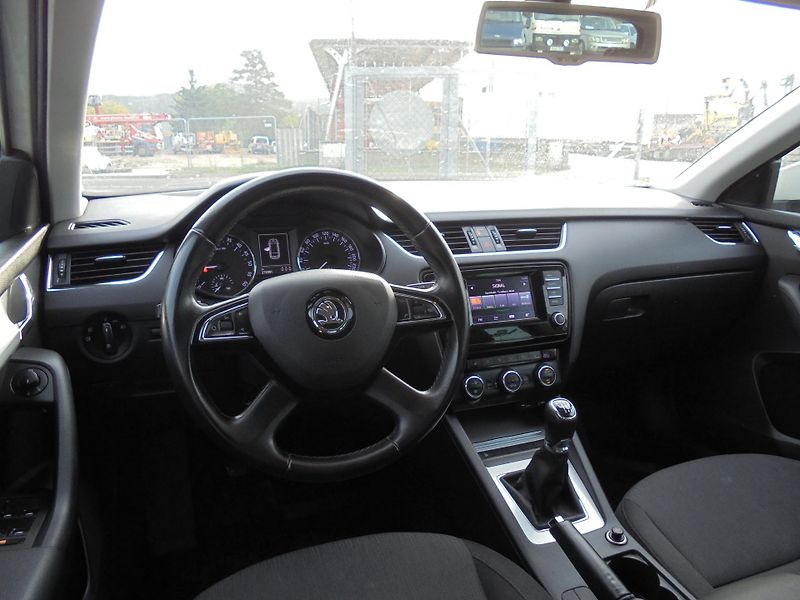 Škoda Octavia (2015) 2.0TDI-110 KW -ČR-ALU-SERVISKA - fotka 8 z 11