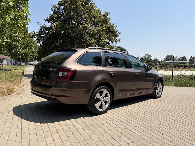 Škoda Octavia 2.0 TDi DSG CLEVER - fotka 10 z 28
