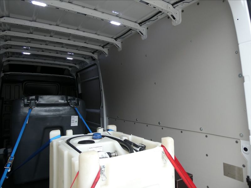 Volkswagen Crafter 2,0 TDi 103kW DPH,serviska,ČR - fotka 21 z 50