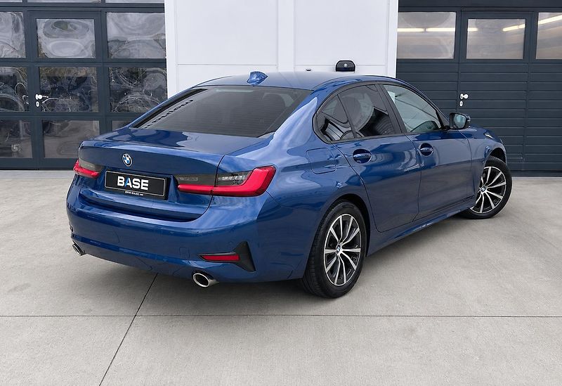 BMW Řada 3 318i A/T Model Advantage - fotka 4 z 26
