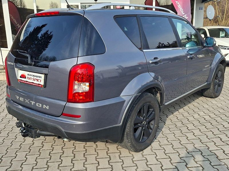 SsangYong Rexton (2015) RX200e-XDi 114kW 4WD 7.MÍST - fotka 8 z 45