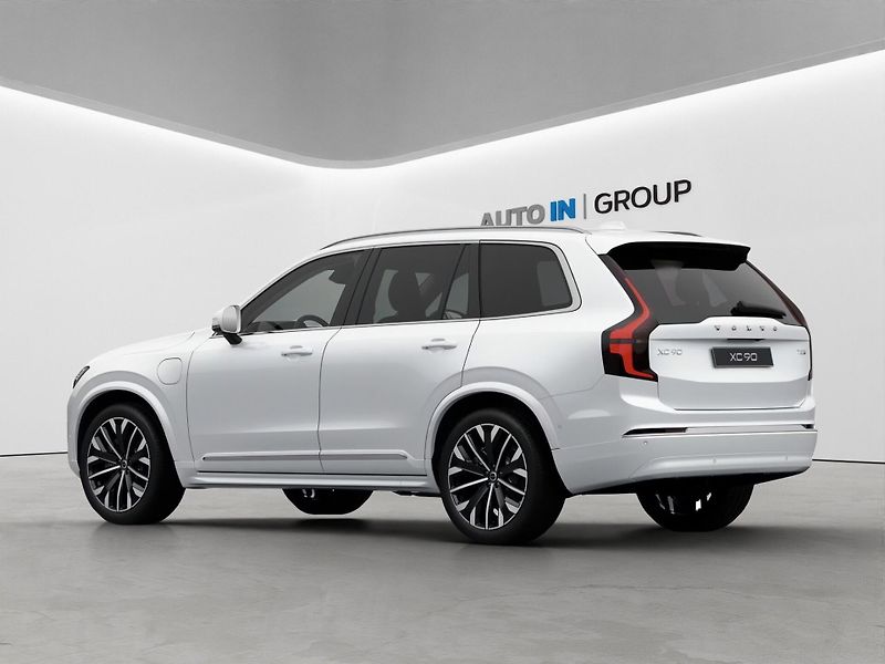 Volvo XC90 (2026) Plus Bright, vzudch. pod.,406k - fotka 4 z 11