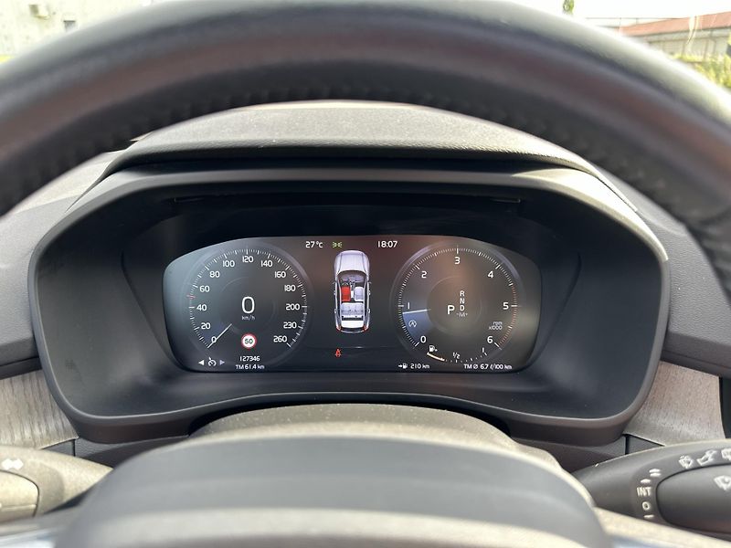 Volvo XC40 (2020) D3|Ins|Pano|Kam|Kůže|Tažné|Top - fotka 16 z 16