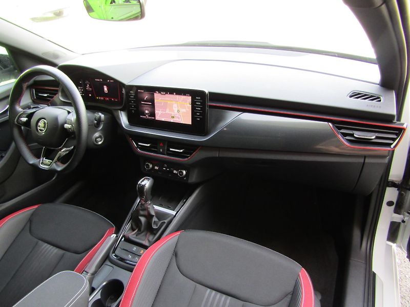 Škoda Kamiq Monte Carlo 1.5 TSI /110kW 7st - fotka 20 z 30