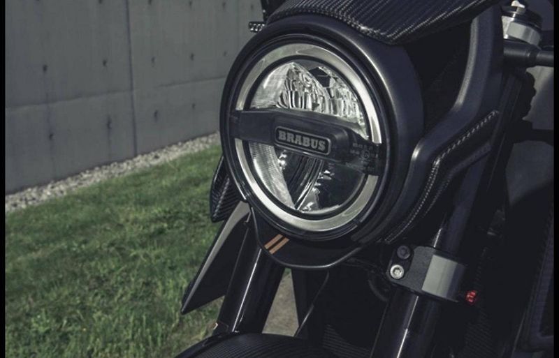 KTM 1290 Super Duke R (2024) BRABUS 2024 - fotka 4 z 6