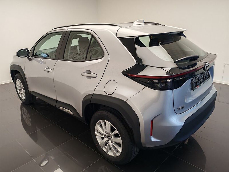 Toyota Yaris Cross 1.5 AT Hybrid Comfort - fotka 6 z 31