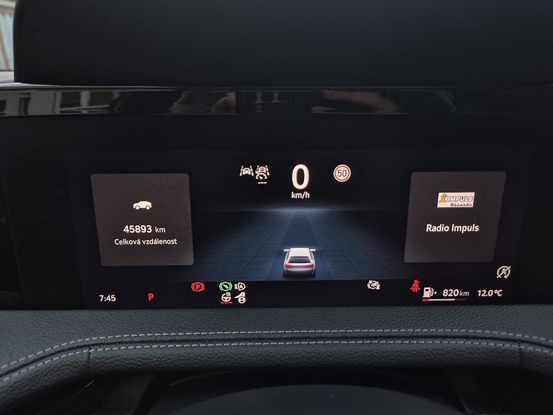 Škoda Superb ZAMLUVENO ! 110kw DSG L&K 18A - fotka 52 z 52