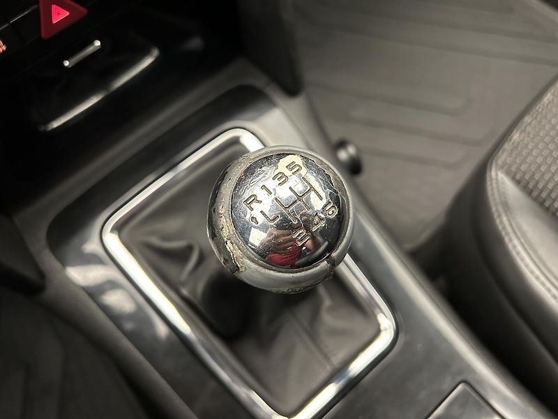 Peugeot 407 2.2 HDI - fotka 14 z 22
