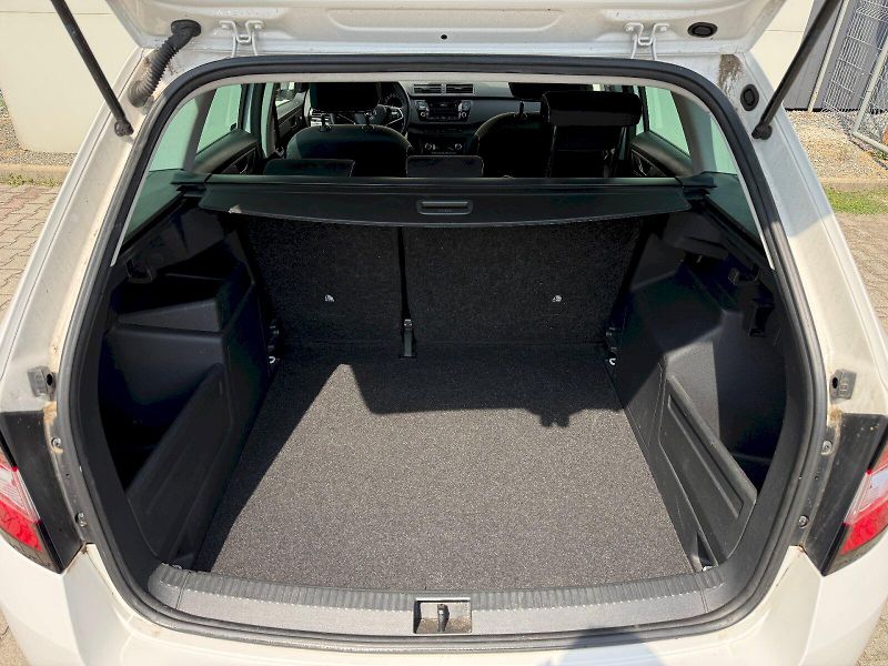 Škoda Fabia (2022) Combi 1.0 TSI 70 kW Ambition T - fotka 24 z 25