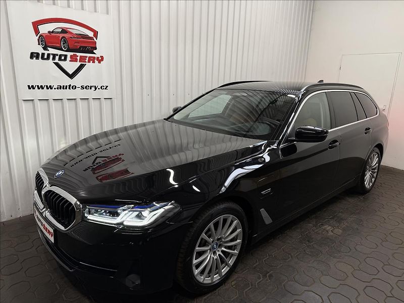 BMW Řada 5 530E XDRIVE ACC LASER TAŽNÉ - fotka 2 z 47