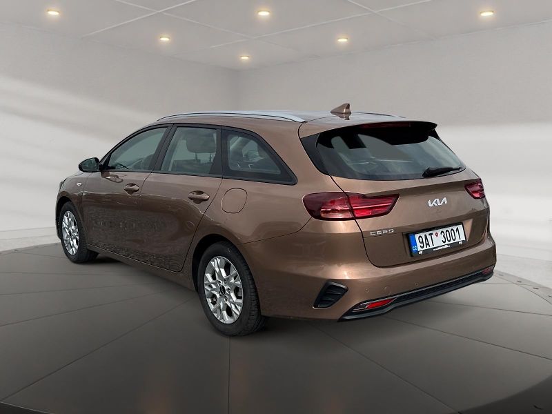 Kia Ceed (2023) SPIN 1.5T-GDI 118kW CZ DPH - fotka 4 z 11
