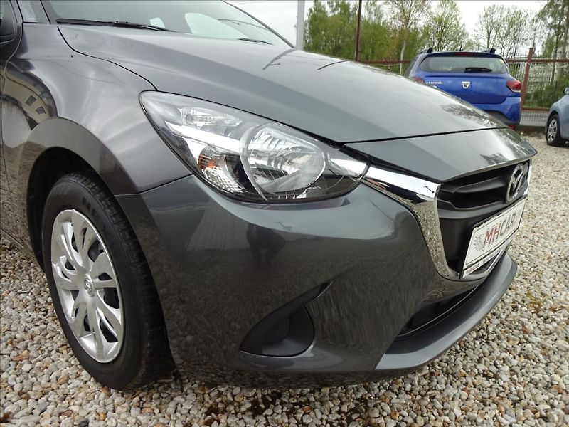 Mazda 2 1,5 i SKYACTIVE - fotka 11 z 48