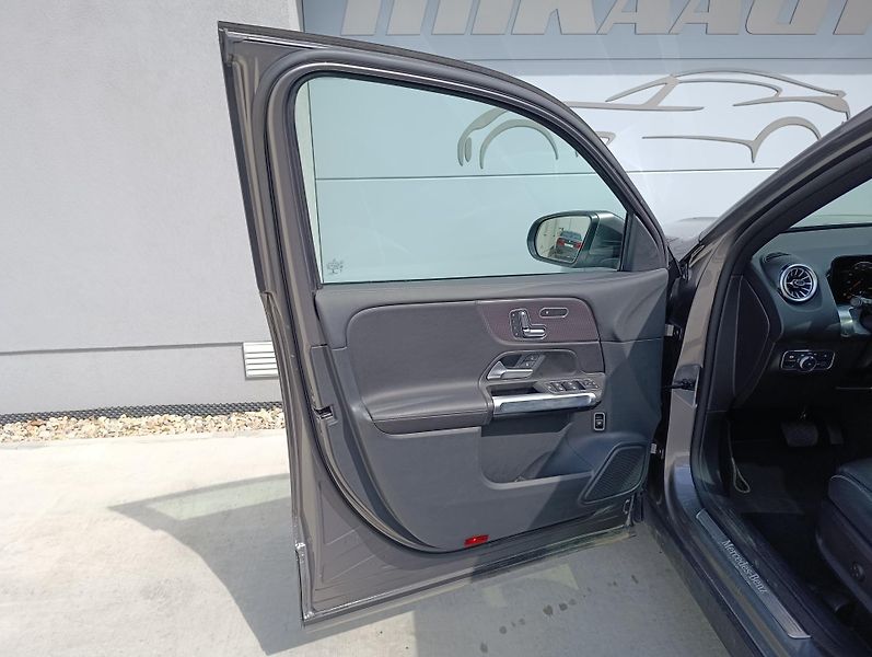 Mercedes-Benz GLB 200 4MATIC ČR  - fotka 27 z 34