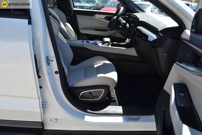 Renault Espace ICONIC E-TECH FULL HYBRID 200k - fotka 14 z 73
