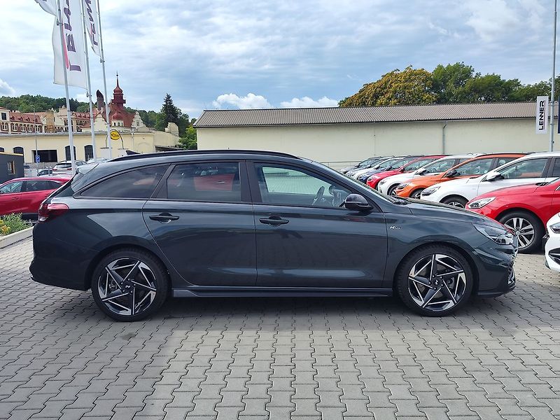 Hyundai i30 1.5 T-GDI/103kW N-Line DCT - fotka 4 z 35