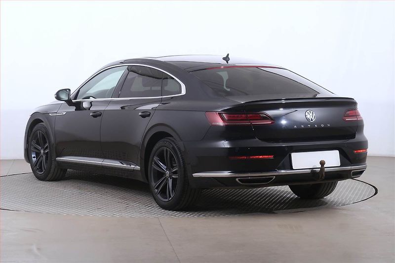 Volkswagen Arteon (2018) R-line 2.0 TDI - fotka 4 z 30