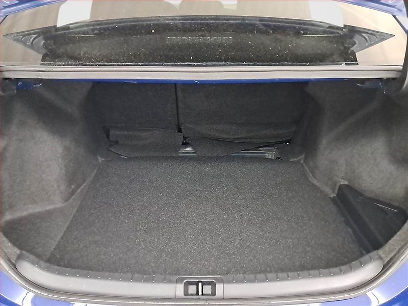 Toyota Corolla (2018) 1.6 Valvematic, Tempomat - fotka 13 z 20