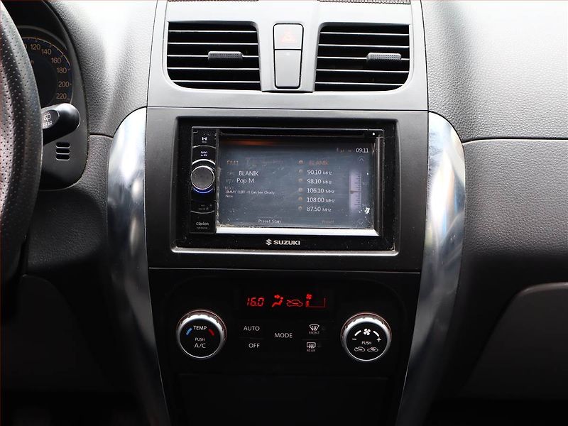 Suzuki SX4 (2012) 1.6 VVT, 4X4, Serv.kniha - fotka 10 z 15