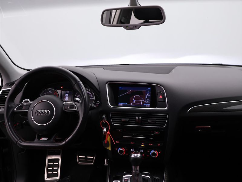 Audi SQ5 3,0 BiTDI quattro Tiptronic - fotka 28 z 35