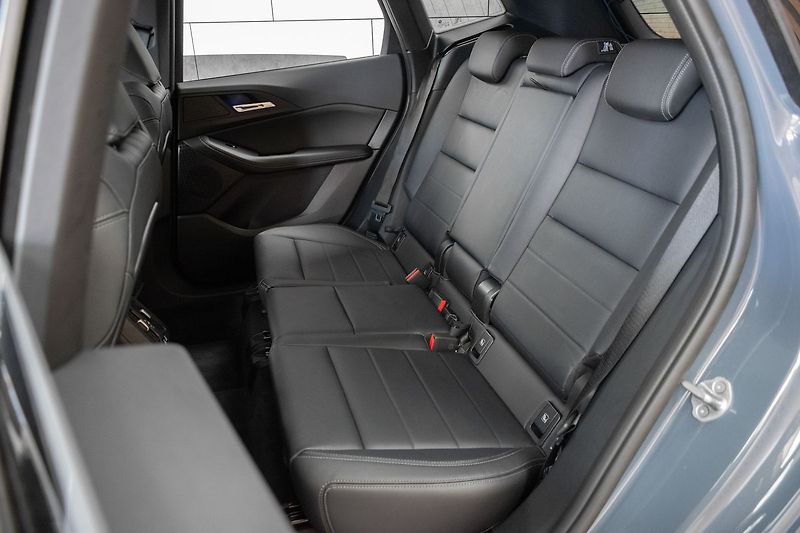 BMW Řada 2 218d ///MSPORT*ZÁRUKA*DPH*ČR 1 - fotka 14 z 49