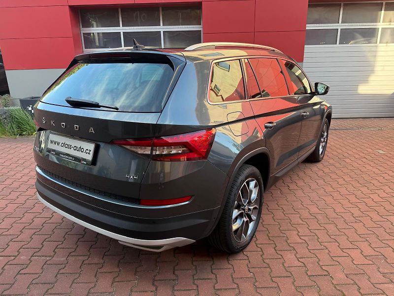Škoda Kodiaq (2020) SCOUT 4x4, 7 míst, panorama,TZ - fotka 6 z 23