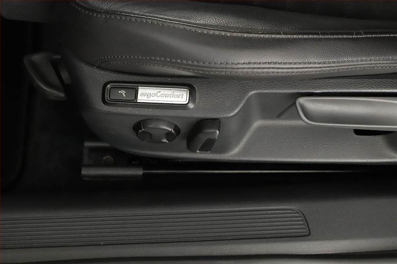 Volkswagen Passat (2016) 2.0 BiTDI, 4X4, Automat - fotka 10 z 17