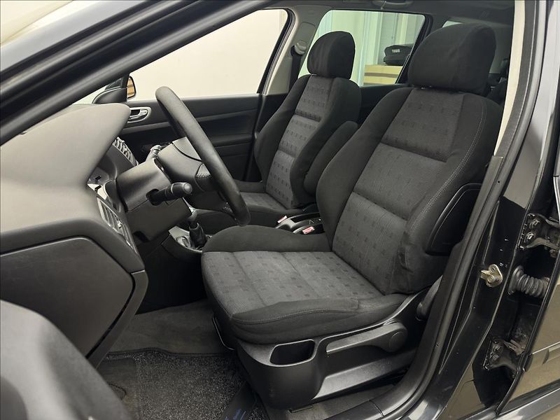 Peugeot 307 2,0 HDi 79kW KLIMA ALU TAŽNÉ - fotka 18 z 22