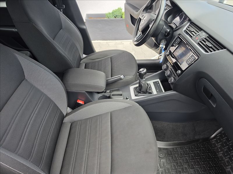 Škoda Octavia III 1,0 TSi 85KW Ambition - fotka 33 z 44