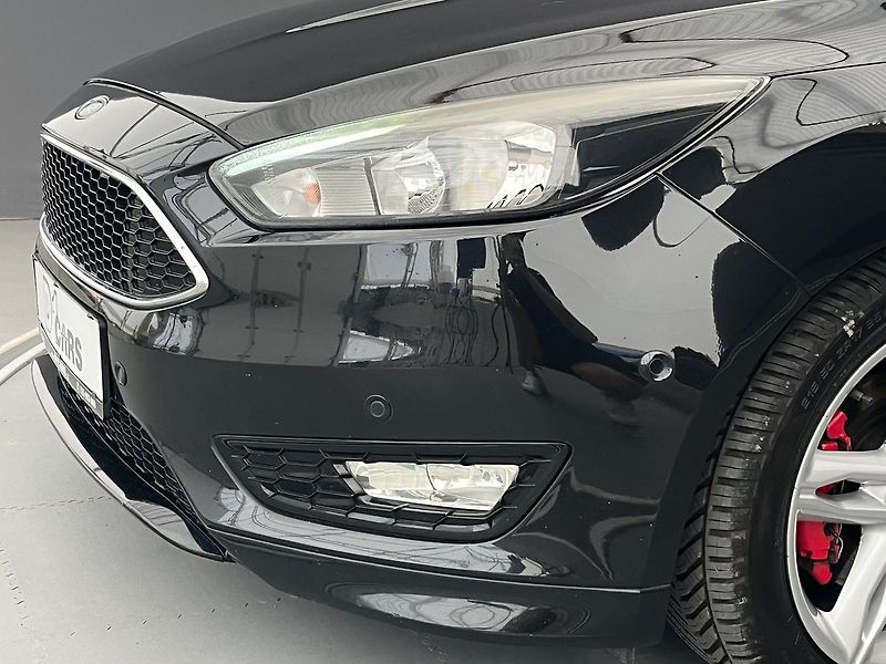 Ford Focus 2.0 TDCi 110kW SPORT - fotka 40 z 63