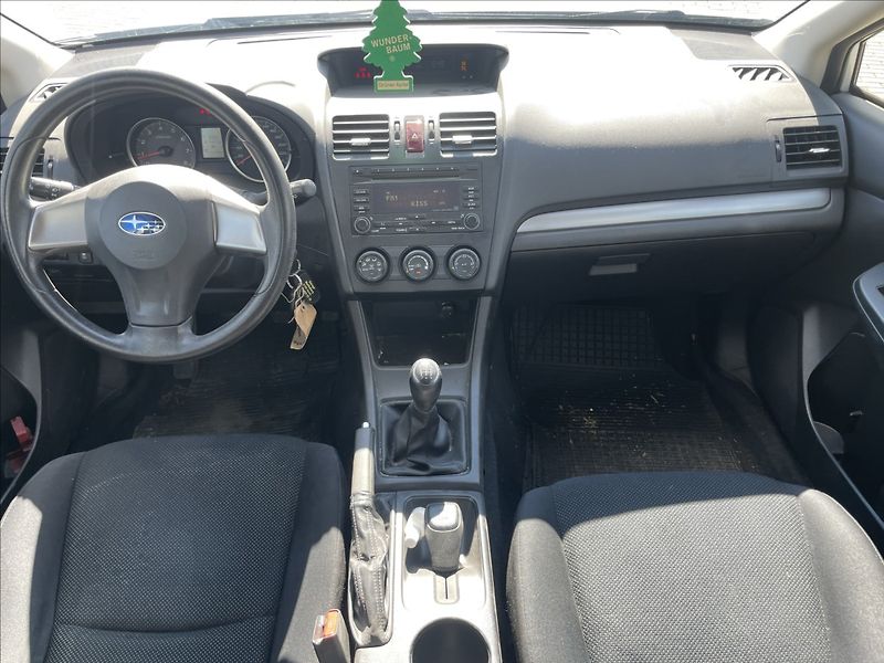 Subaru Impreza 1,6 i 84kw AWD Euro5 serviska - fotka 13 z 36