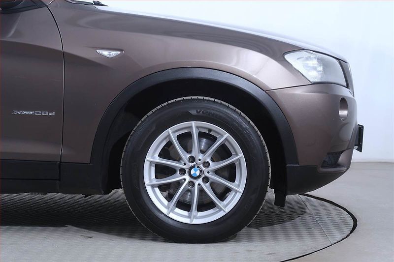 BMW X3 (2011) xDrive20d, 4X4, Automat, Navi - fotka 15 z 21