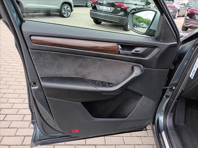 Škoda Kodiaq 2,0 TDI,140KW,4X4,SCOUT,TAŽNÉ, - fotka 16 z 48