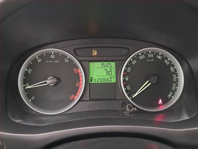 Škoda Fabia (2009) 1.4 16V, za dobrou cenu - fotka 11 z 15