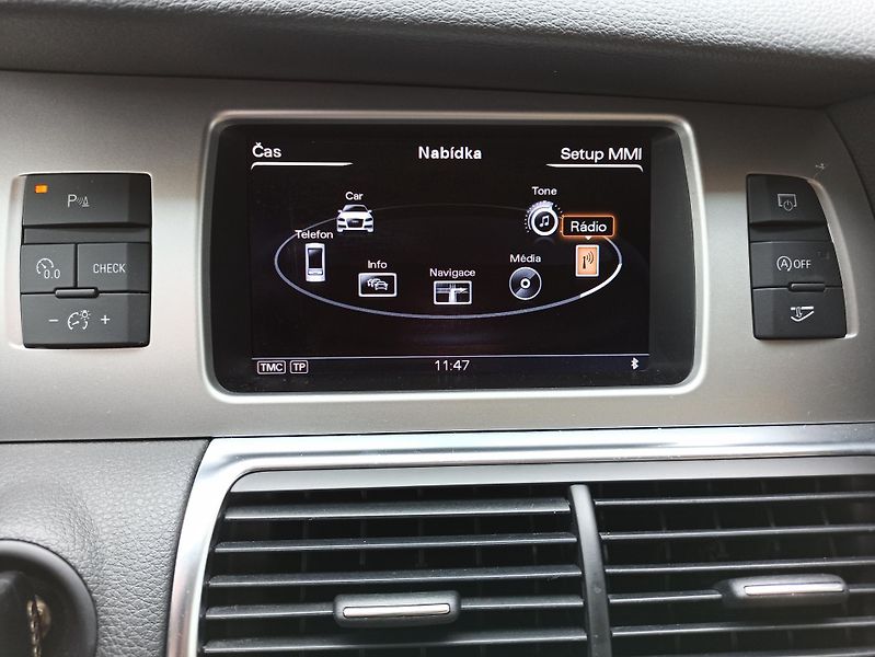 Audi Q7 3.0 TDi QUATTRO ČR SERVIS AUDI - fotka 31 z 44