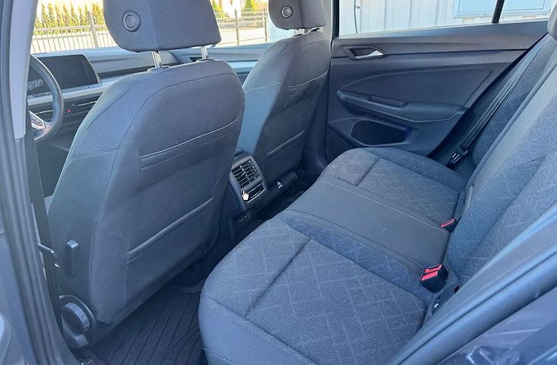 Volkswagen Golf 1.5 TGI Base Ambient  - fotka 17 z 20