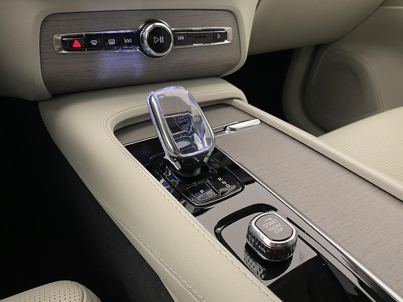 Volvo XC90 B5 AWD BRIGHT PLUS AUT CZ 7m - fotka 26 z 62