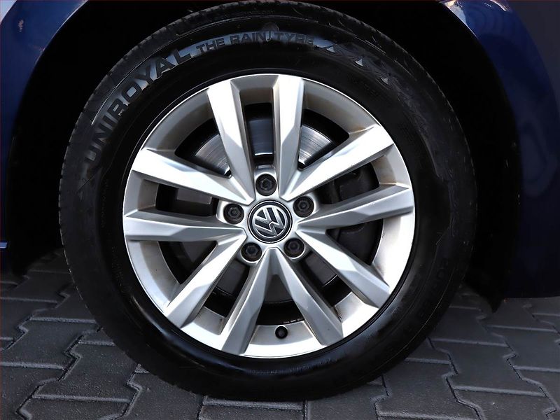 Volkswagen Touran (2018) 1.6 TDI, Automat, Serv.kniha - fotka 15 z 22