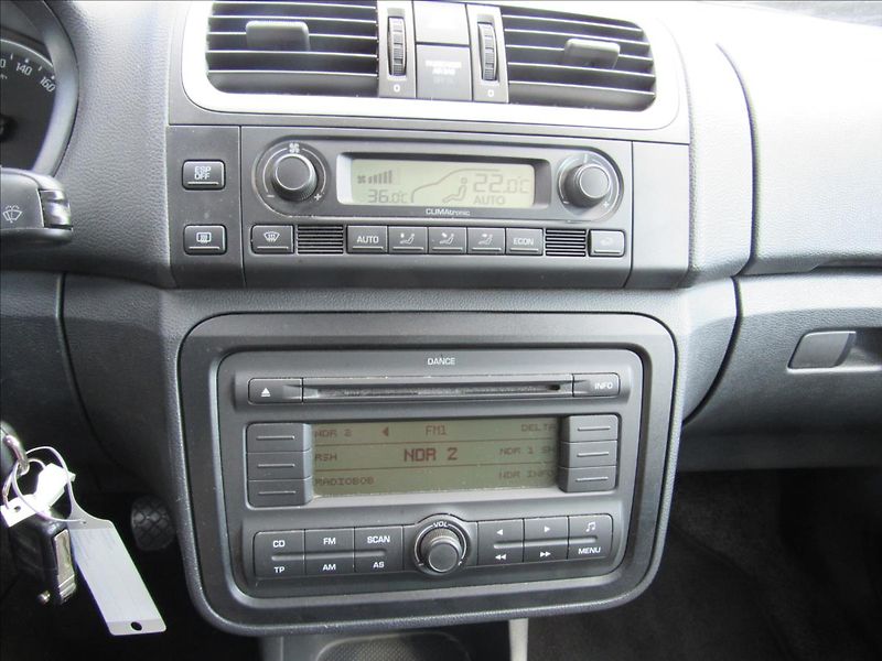 Škoda Fabia 1,9 TDi 77kW Combi Sport - fotka 15 z 32
